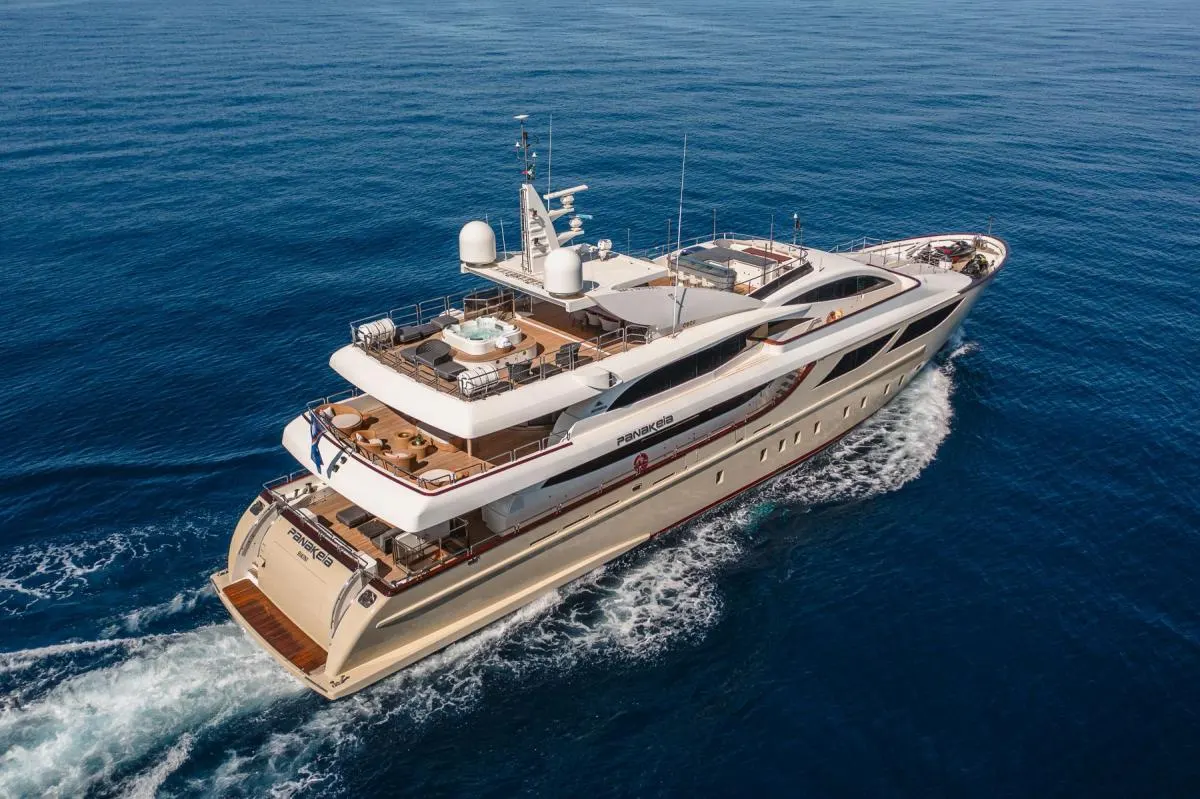 150ft Astondoa Yacht — photo 2 of 8