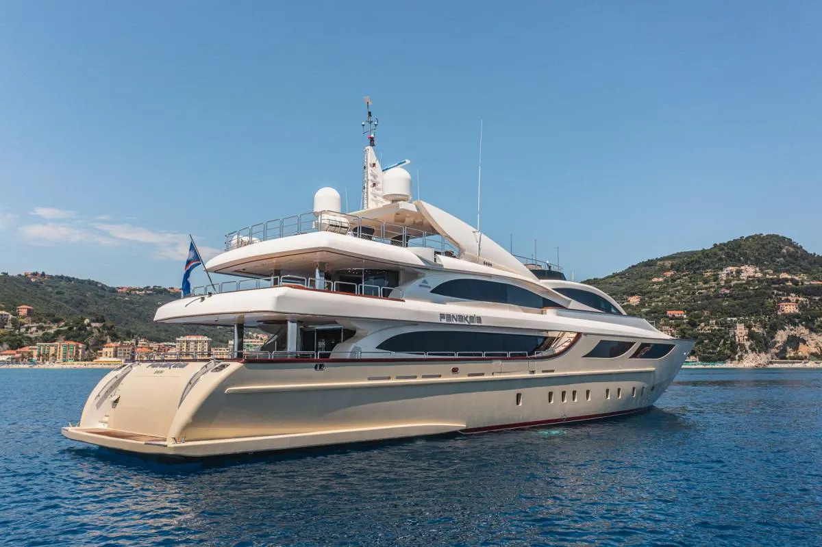 150ft Astondoa Yacht — photo 4 of 8