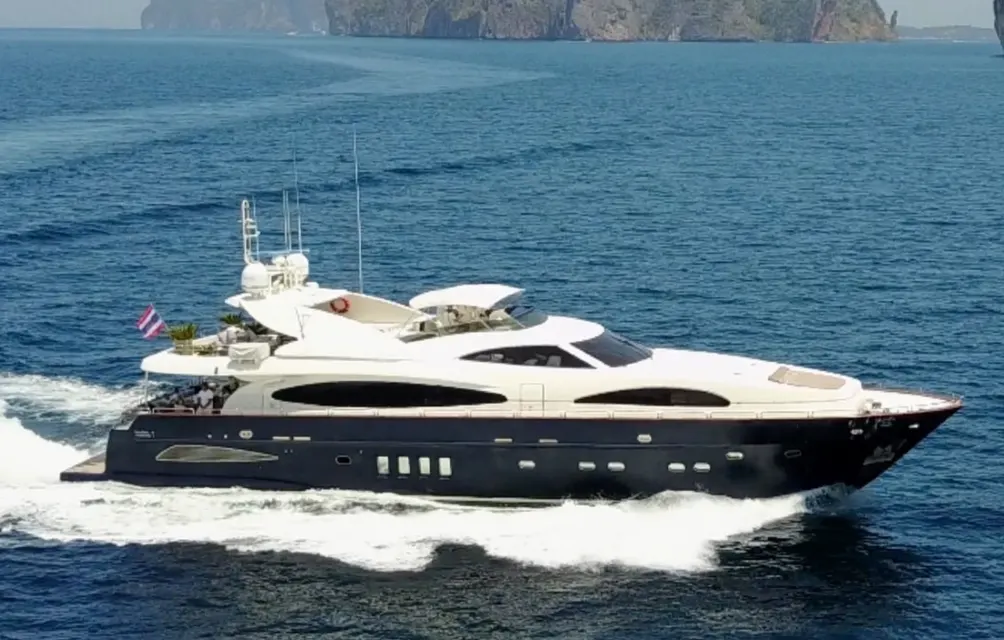 102ft Astondoa — photo 2 of 8