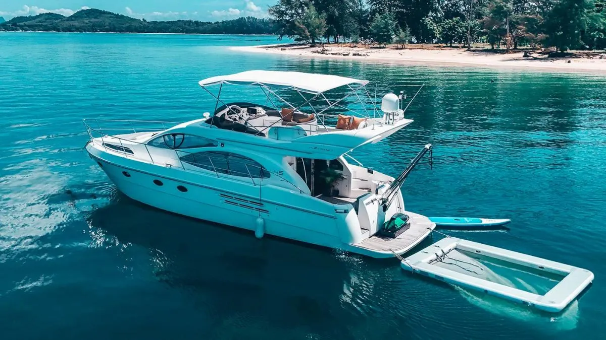 Azimut 46ft — photo 6 of 8