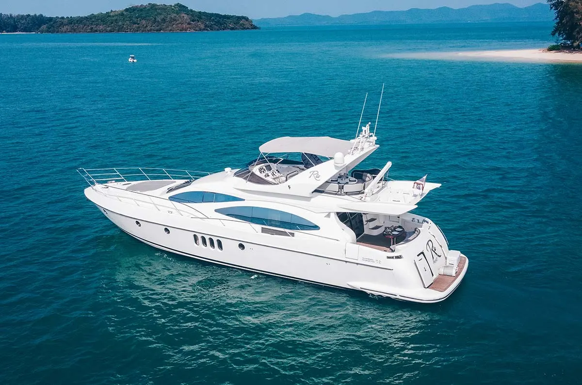 Azimut 68ft — photo 3 of 8
