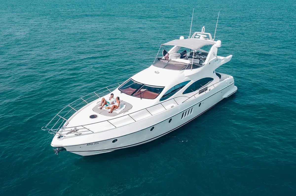 Azimut 68ft — photo 4 of 8