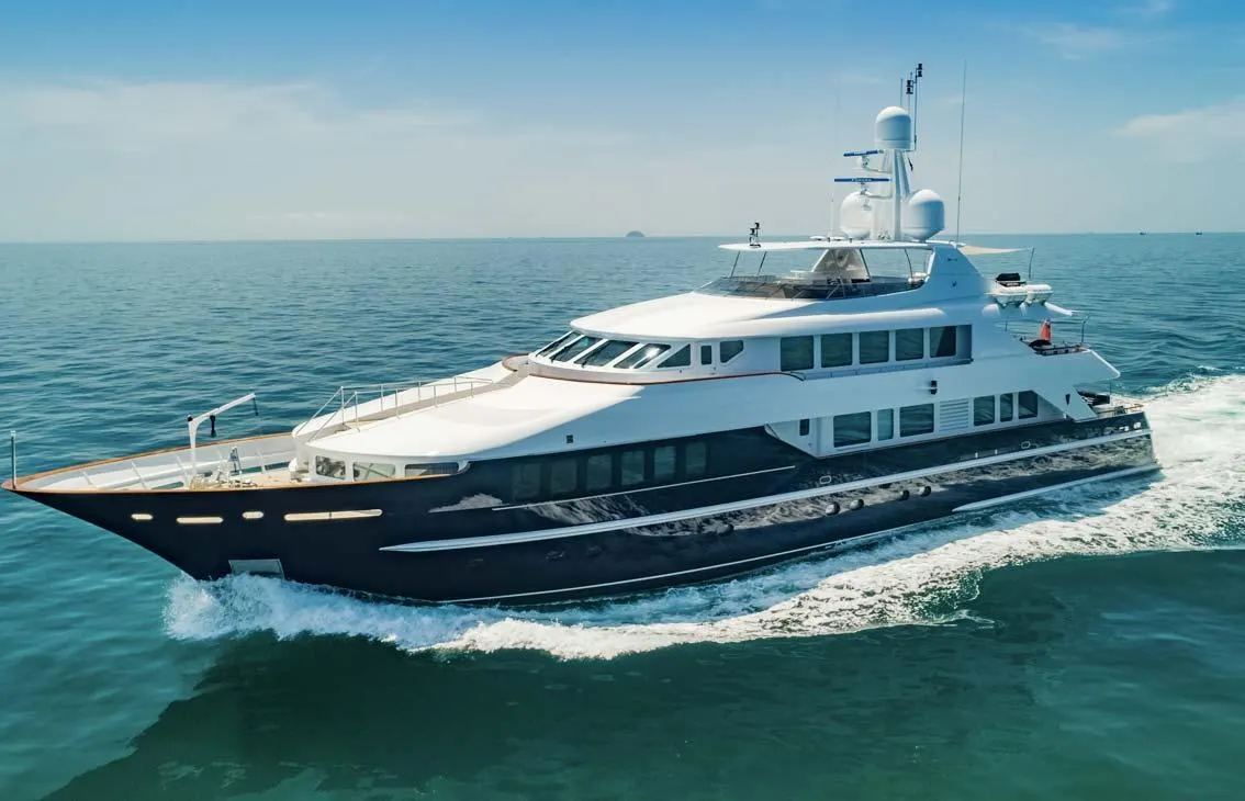 Heesen 129ft — Heesen Yacht yacht charter, main view