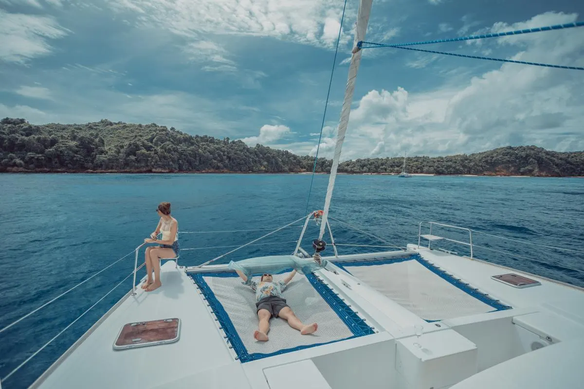 Lagoon 44ft (A) — photo 3 of 8
