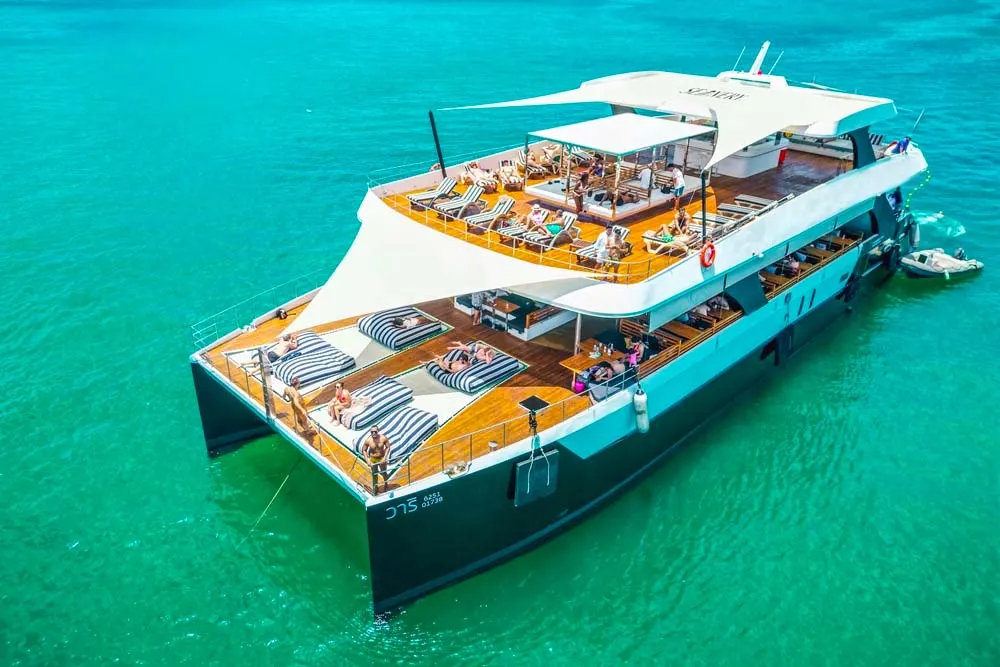 Party Catamaran 111ft — photo 6 of 8
