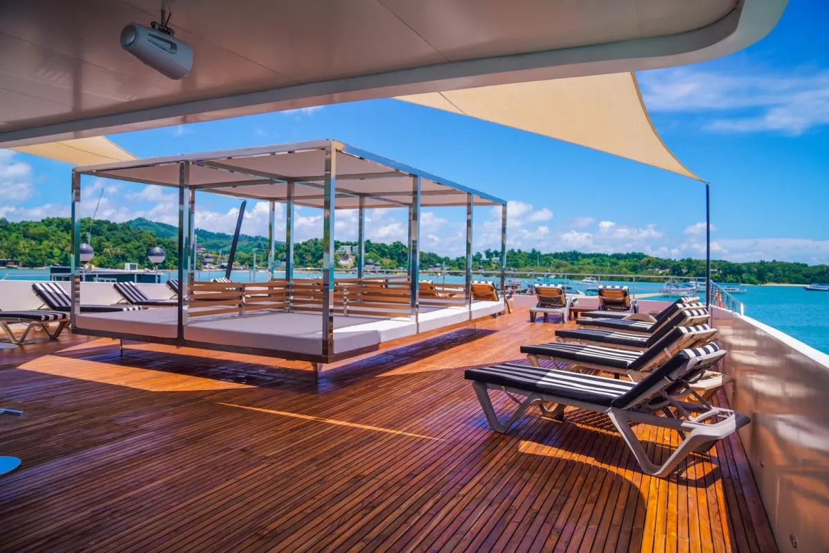 Party Catamaran 111ft — photo 8 of 8