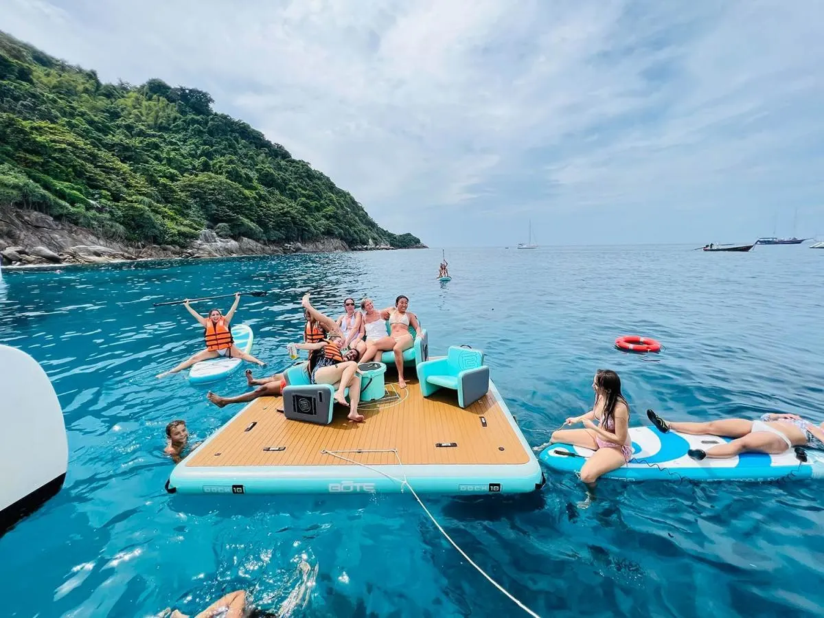 Party Catamaran 75ft — photo 3 of 8