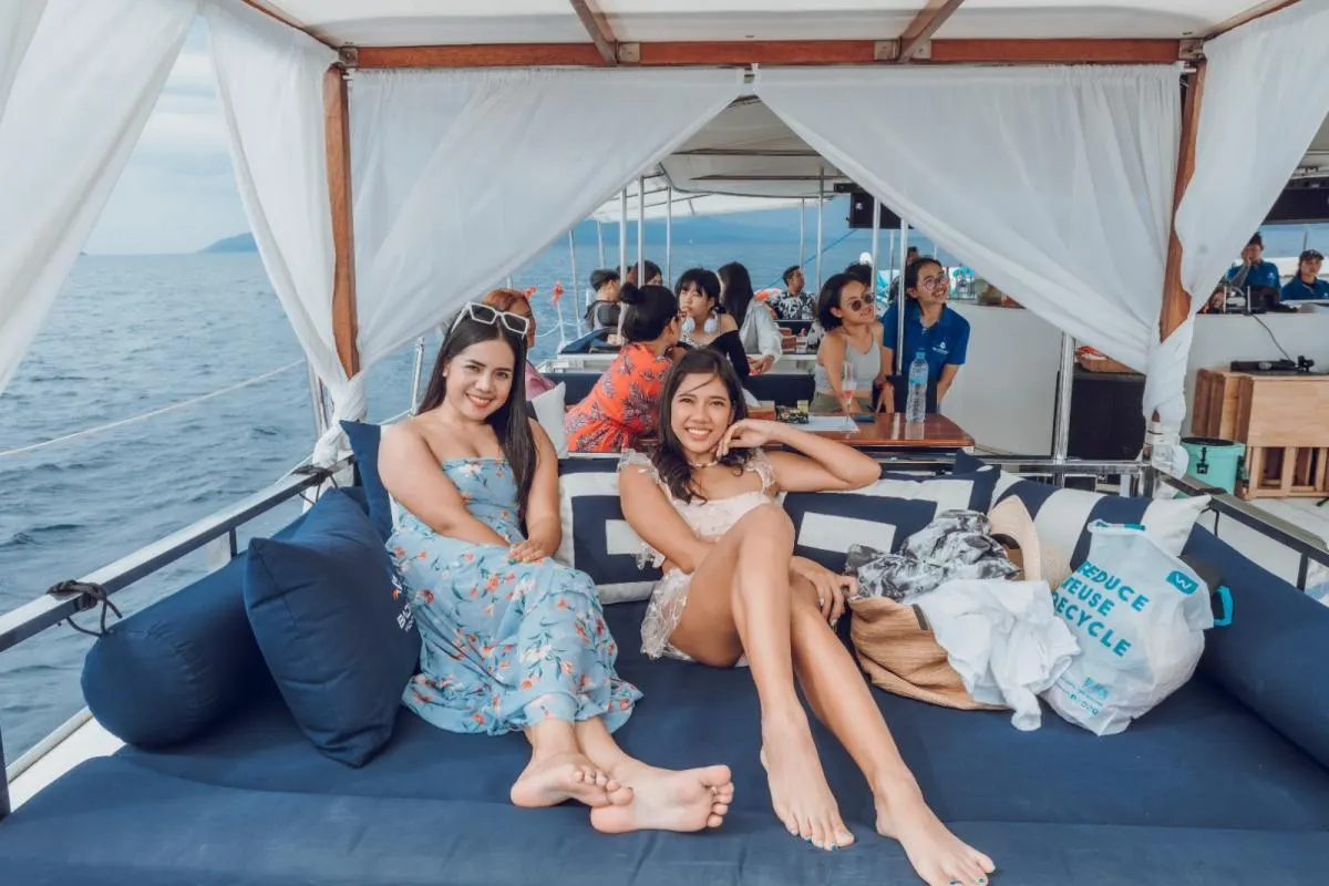 Party Catamaran 75ft — photo 5 of 8