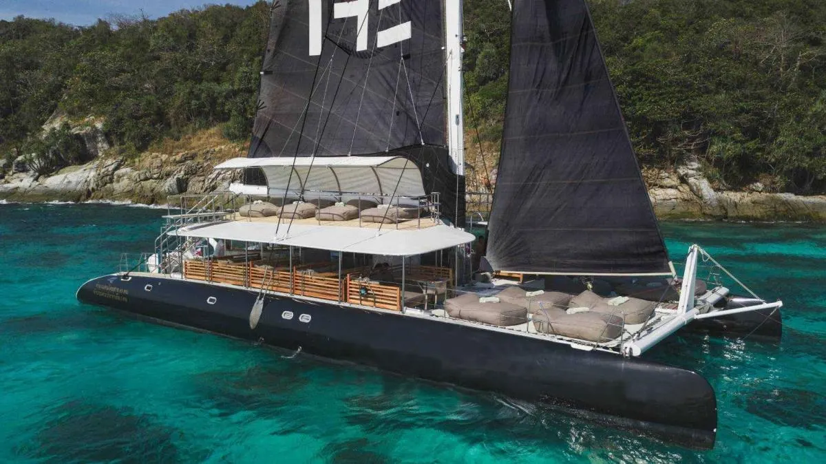 Party Catamaran 80ft — photo 2 of 8