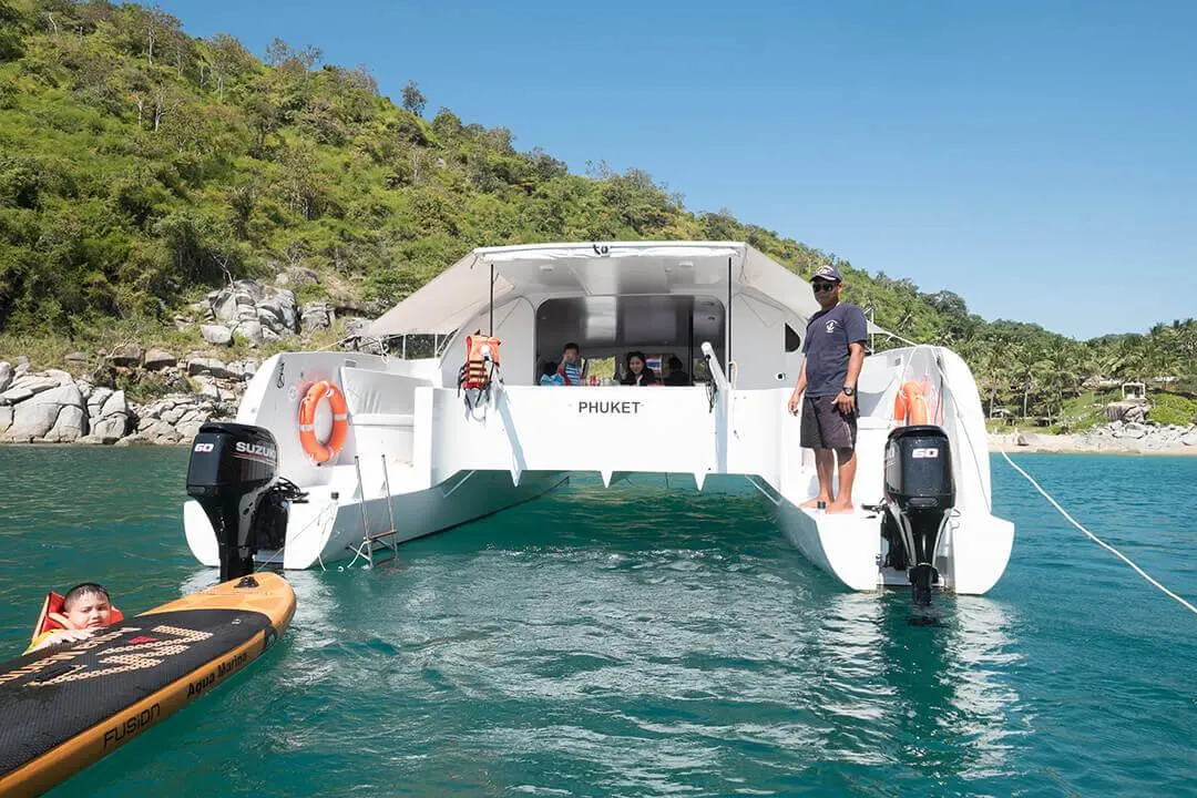 Power Catamaran 36ft — photo 2 of 8