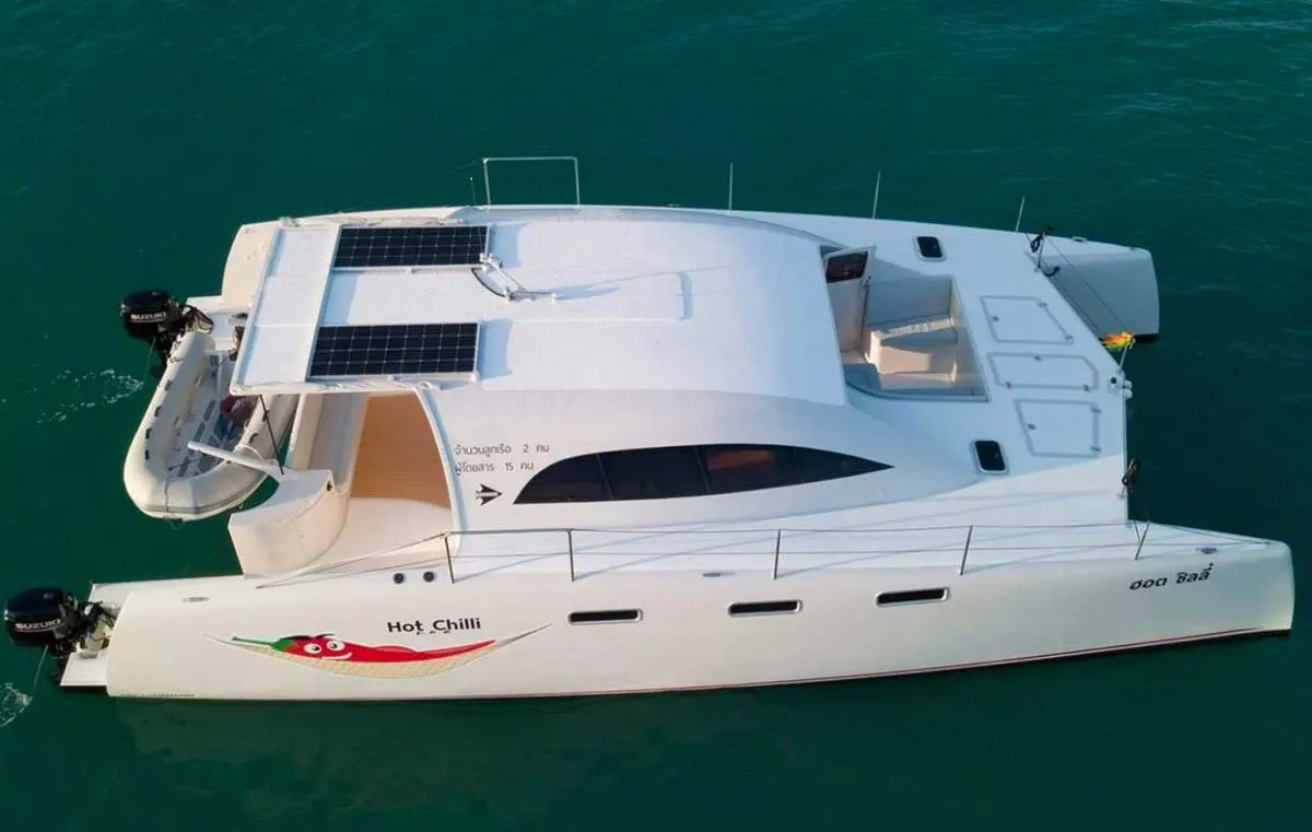 Power Catamaran 36ft — photo 4 of 8