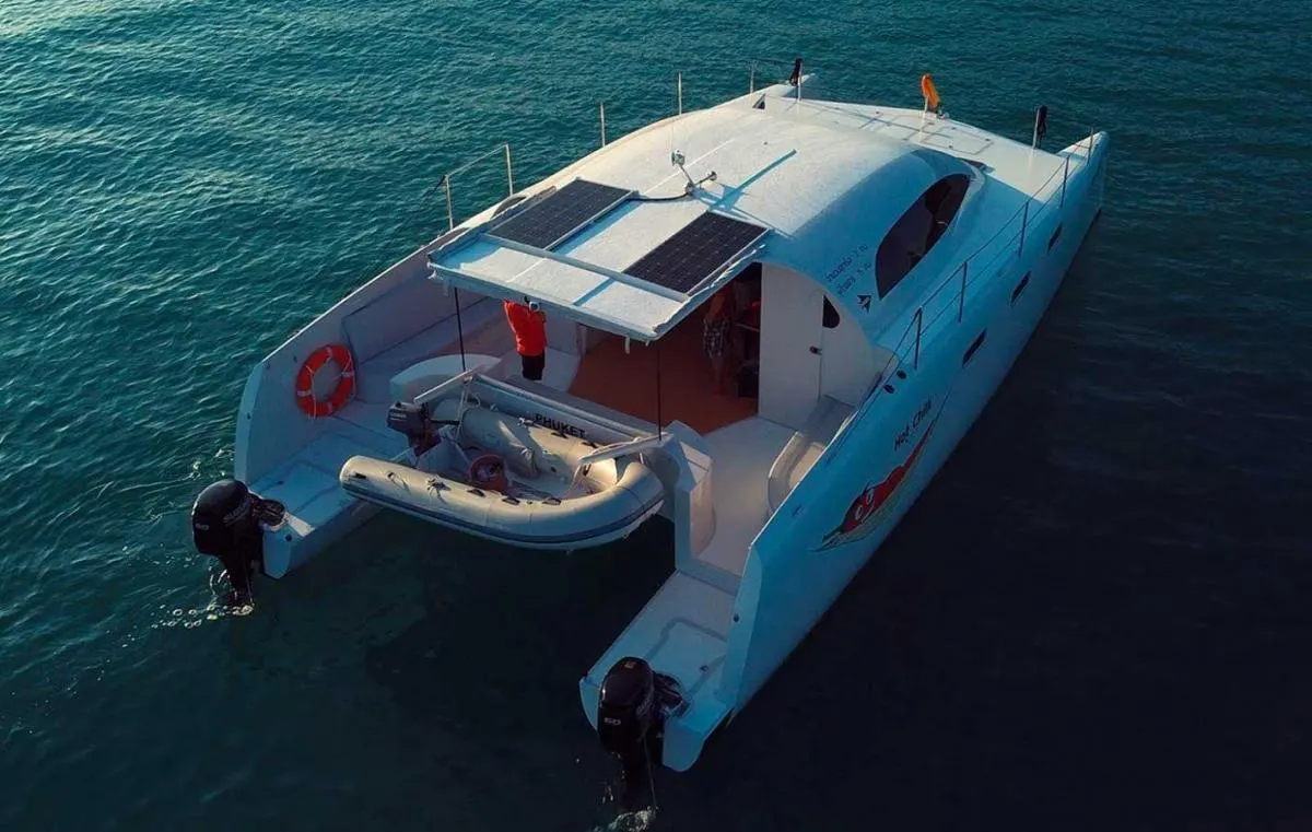Power Catamaran 36ft — photo 5 of 8