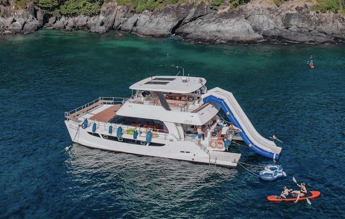Power Catamaran 46ft — photo 2 of 8