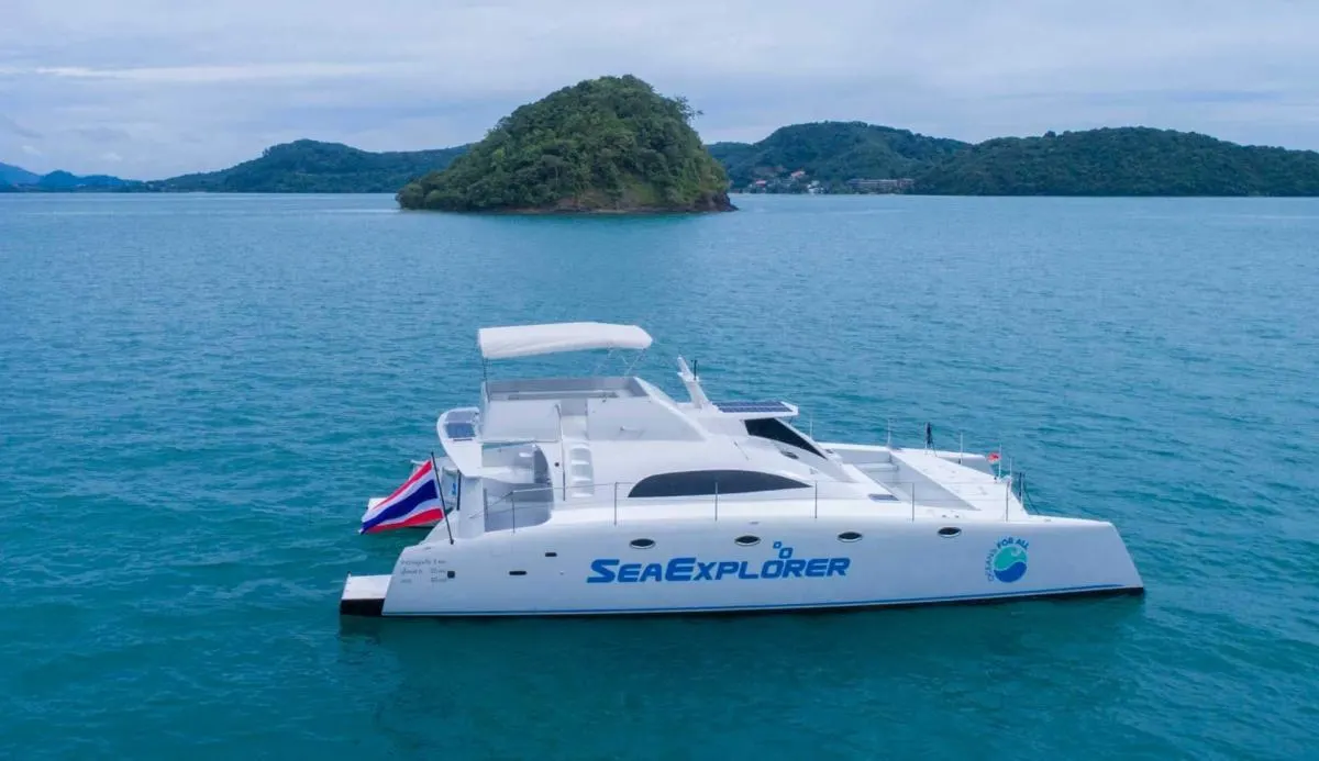 Sea Explorer 47ft — Power Catamaran yacht charter, main view
