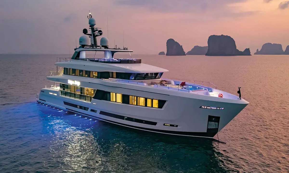 139ft Song of Songs — HeySea yacht charter, main view