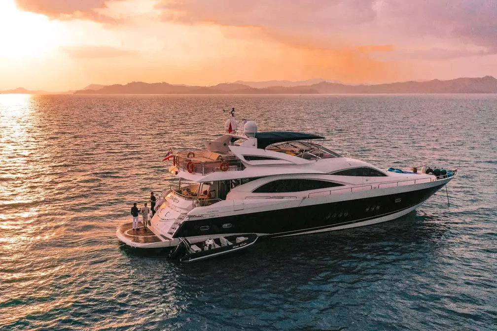 Sunseeker 90ft — photo 3 of 8