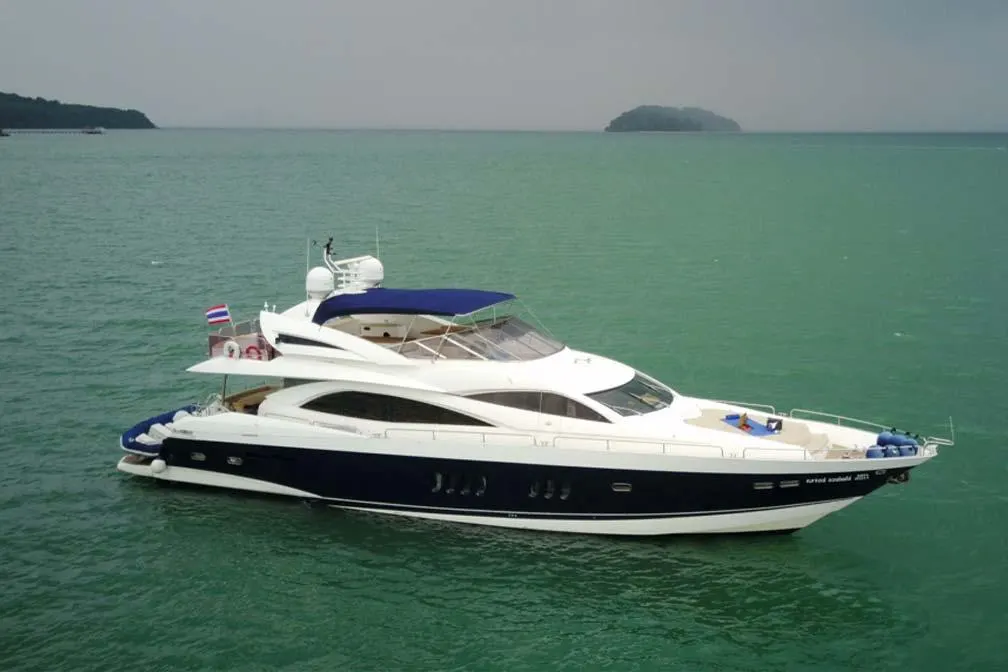 Sunseeker 90ft — photo 5 of 8